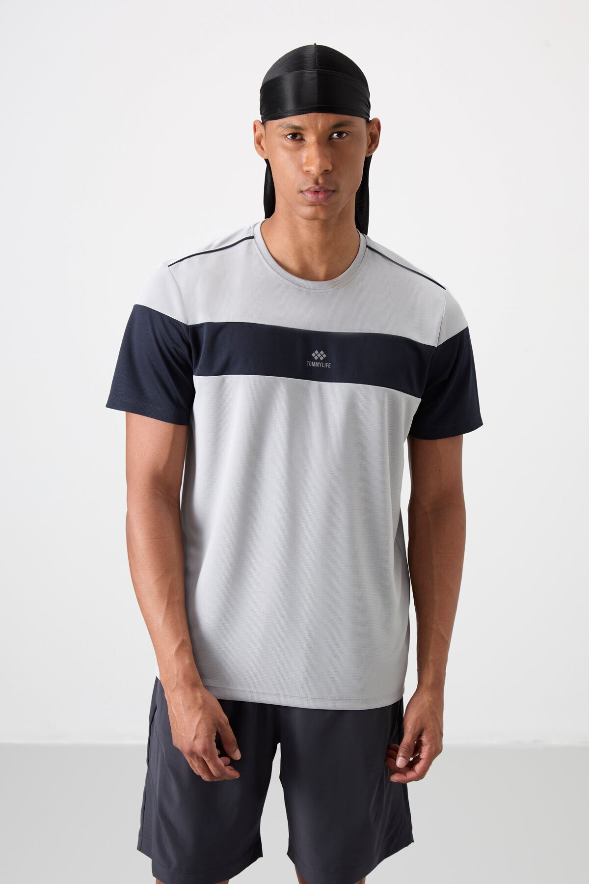 Breathable Textured Thin Flexible Standard Fit Men's Performance T-Shirt - 88396