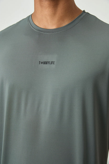 Breathable Textured Thin Flexible Standard Fit Men's Performance T-Shirt - 88384