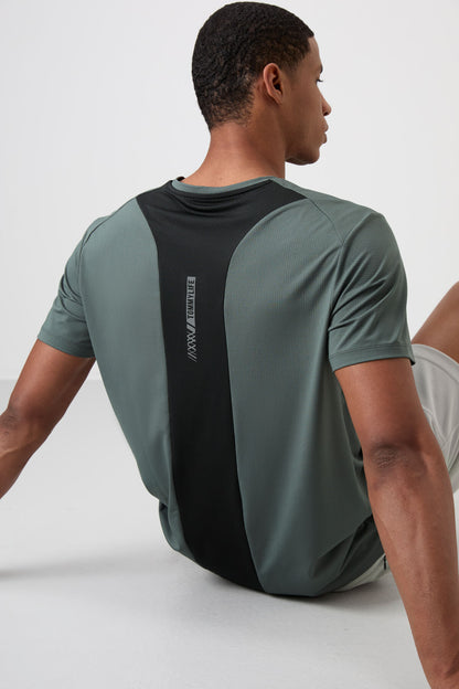 Breathable Textured Thin Flexible Standard Fit Men's Performance T-Shirt - 88387