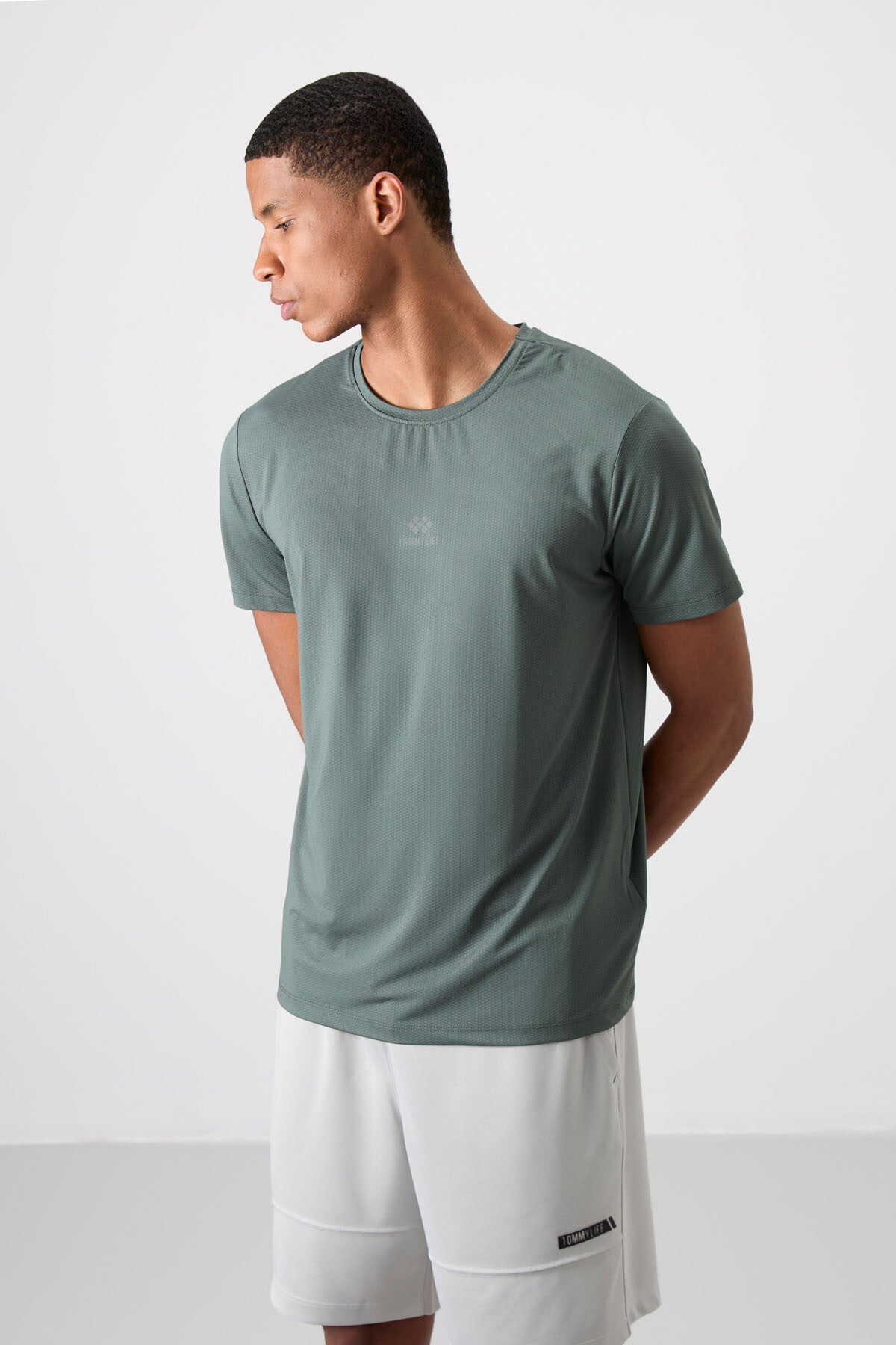 Breathable Textured Thin Flexible Standard Fit Men's Performance T-Shirt - 88387