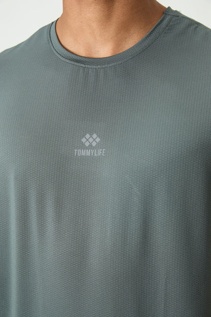 Breathable Textured Thin Flexible Standard Fit Men's Performance T-Shirt - 88387