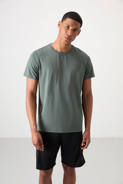 Breathable Textured Thin Flexible Standard Fit Men's Performance T-Shirt - 88388
