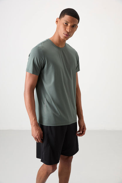 Breathable Textured Thin Flexible Standard Fit Men's Performance T-Shirt - 88388
