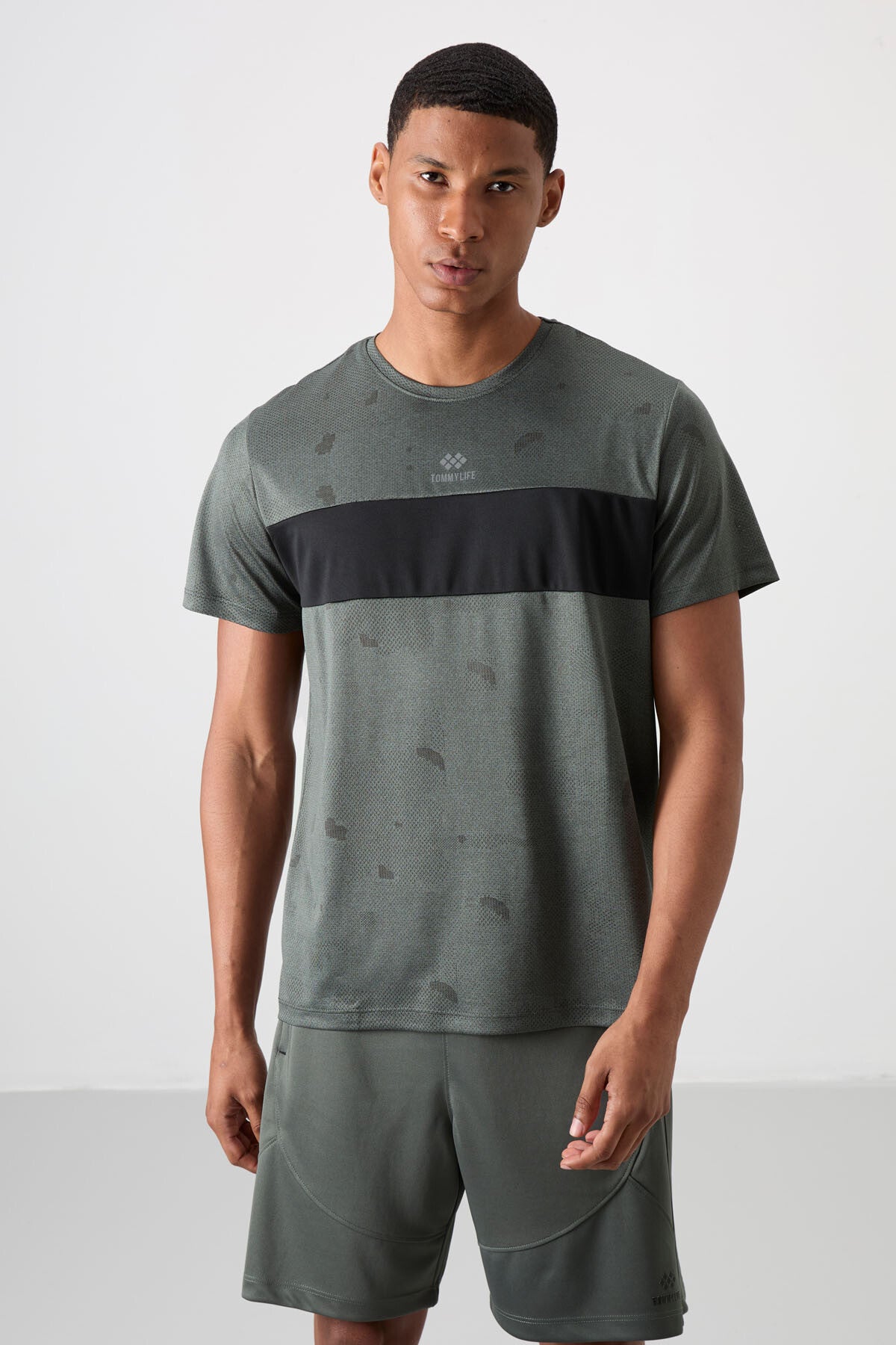 Breathable Polyester Jacquard Thin Flexible Standard Fit Men's Performance T-Shirt - 88398