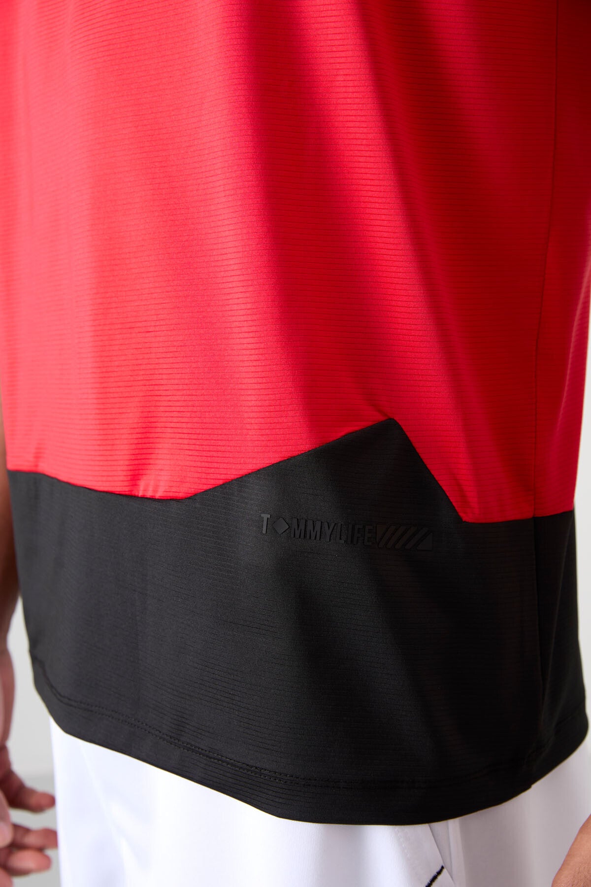 Red Polyester Breathable Textured Thin Flexible Standard Fit Men's Performance T-Shirt - 88383