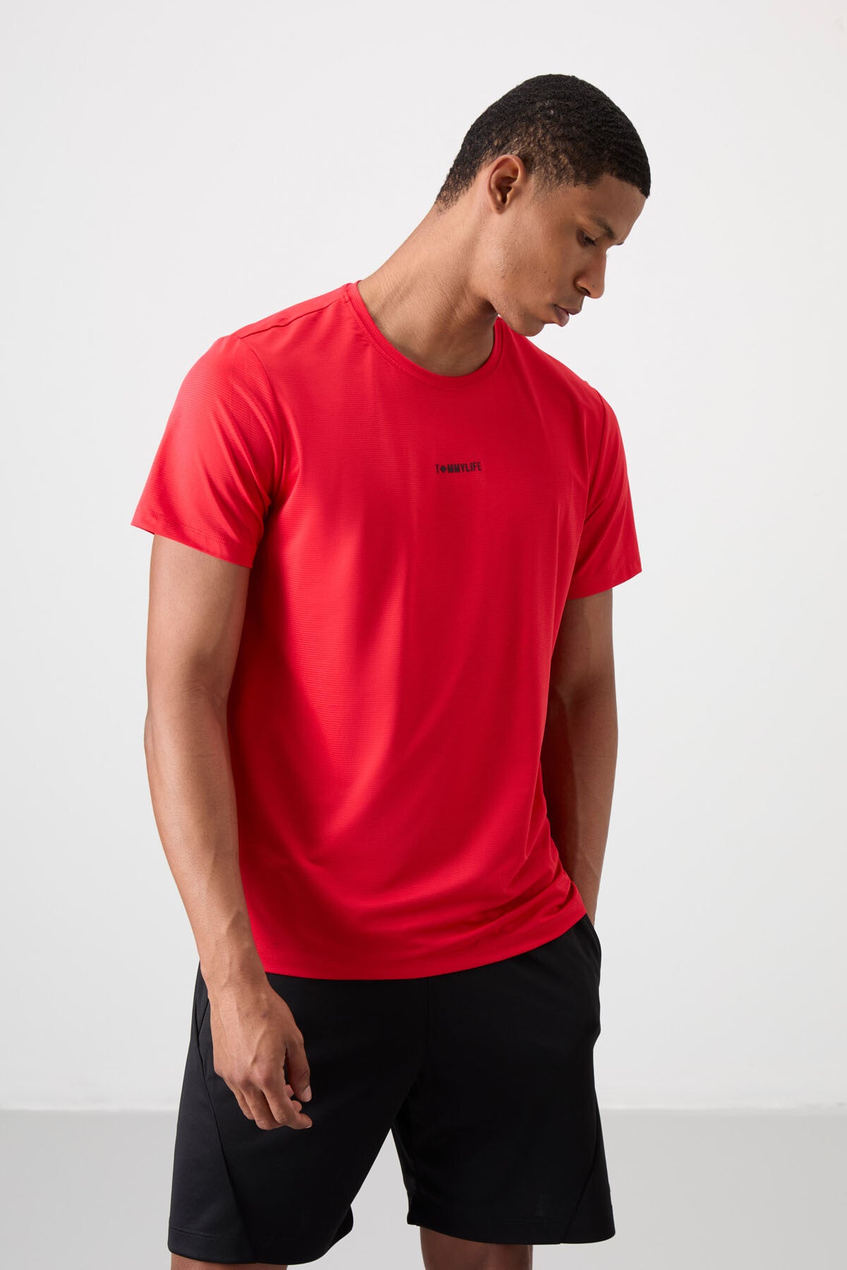 Red Polyester Breathable Textured Thin Flexible Standard Fit Men's Performance T-Shirt - 88384