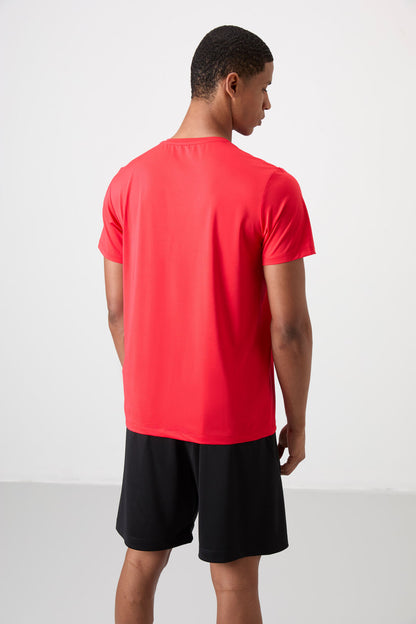 Red Polyester Breathable Textured Thin Flexible Standard Fit Men's Performance T-Shirt - 88384