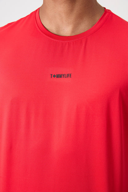 Red Polyester Breathable Textured Thin Flexible Standard Fit Men's Performance T-Shirt - 88384
