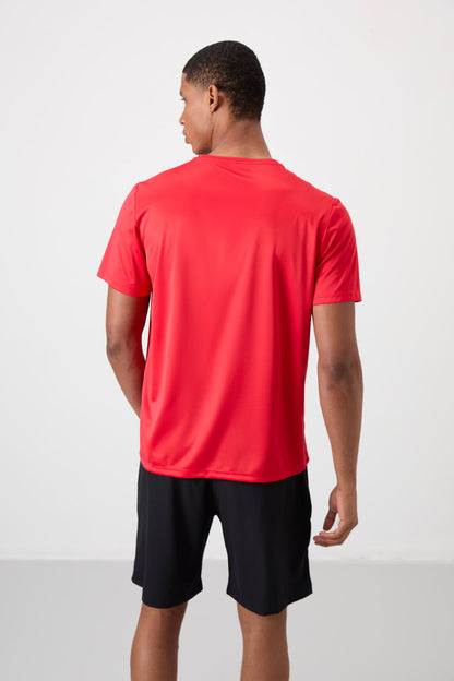 Red Polyester Breathable Textured Thin Flexible Standard Fit Men's Performance T-Shirt - 88385