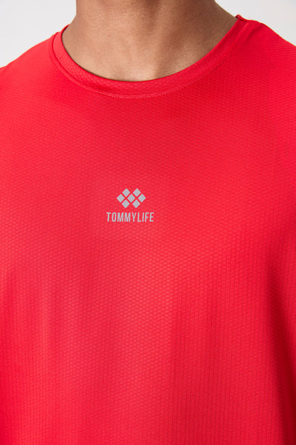 Red Polyester Breathable Textured Thin Flexible Standard Fit Men's Performance T-Shirt - 88387