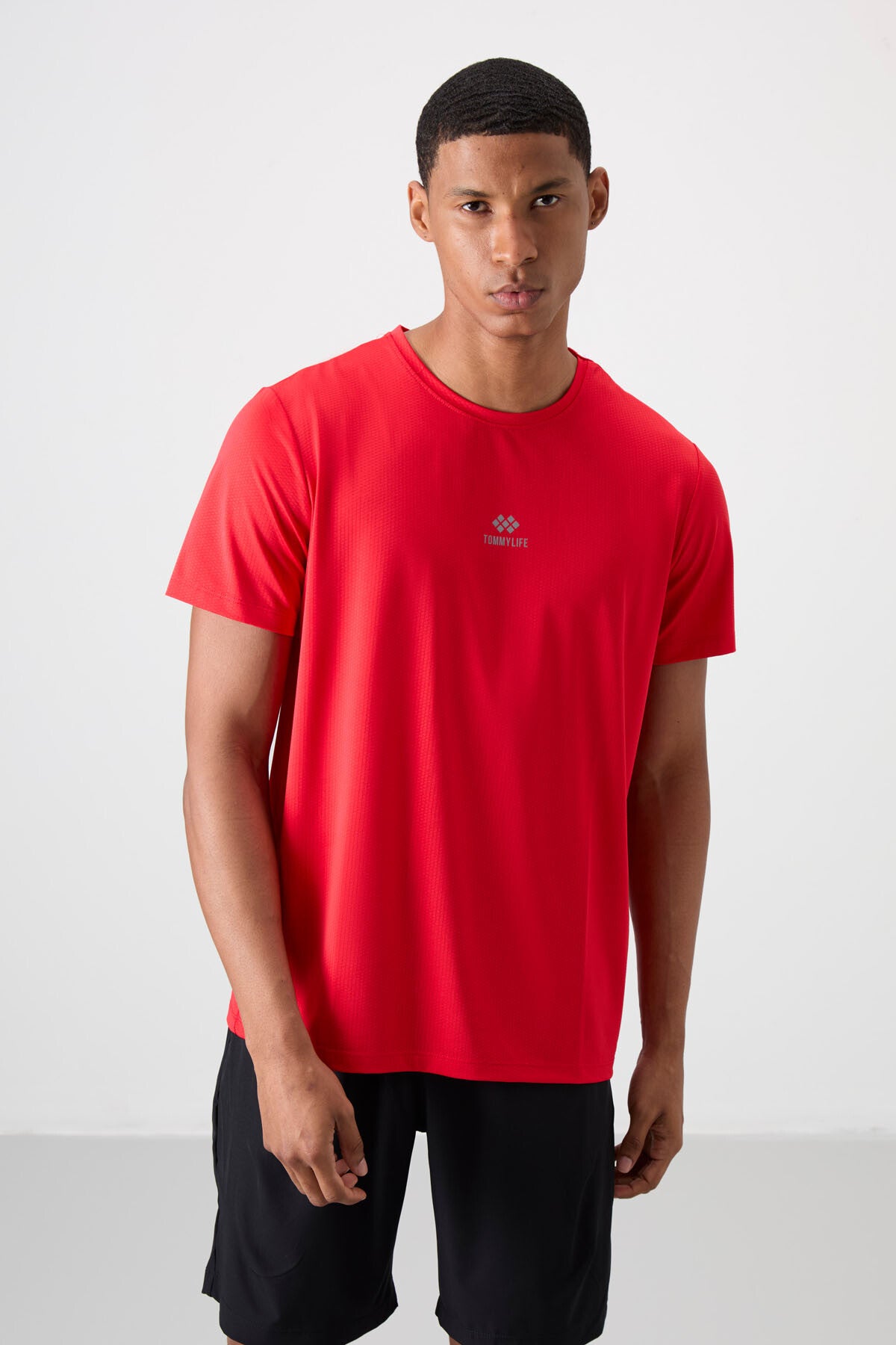 Red Polyester Breathable Textured Thin Flexible Standard Fit Men's Performance T-Shirt - 88387