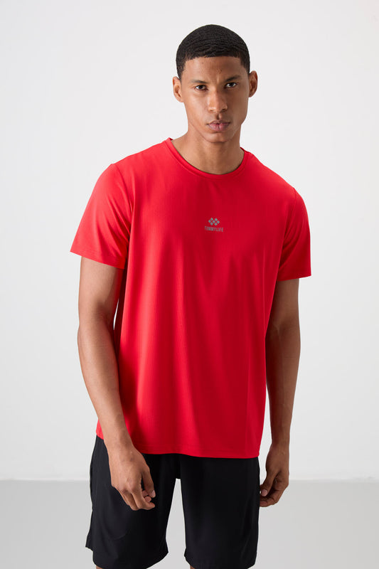 Red Polyester Breathable Textured Thin Flexible Standard Fit Men's Performance T-Shirt - 88387