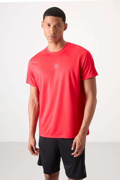 Red Polyester Breathable Textured Thin Flexible Standard Fit Men's Performance T-Shirt - 88390