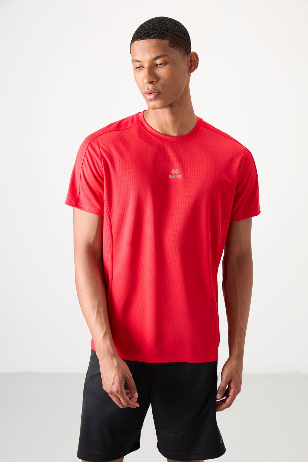 Red Polyester Breathable Textured Thin Flexible Standard Fit Men's Performance T-Shirt - 88390