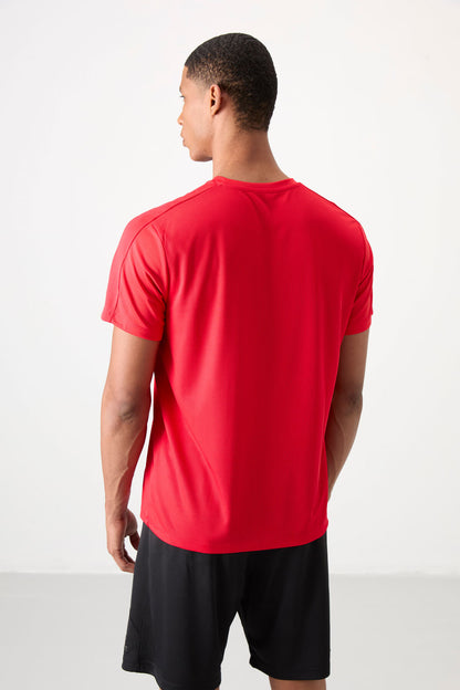 Red Polyester Breathable Textured Thin Flexible Standard Fit Men's Performance T-Shirt - 88390