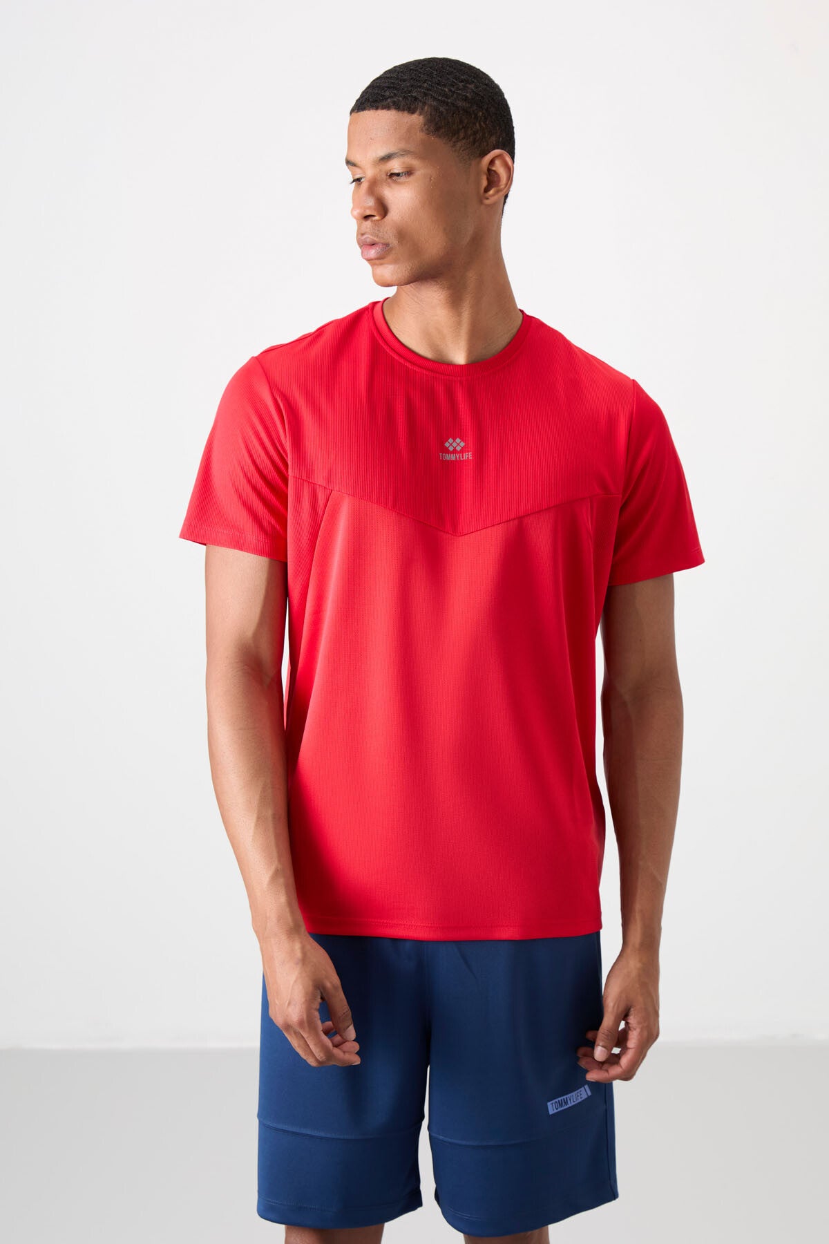 Red Polyester Breathable Textured Thin Flexible Standard Fit Men's Performance T-Shirt - 88391