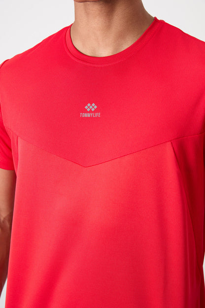 Red Polyester Breathable Textured Thin Flexible Standard Fit Men's Performance T-Shirt - 88391