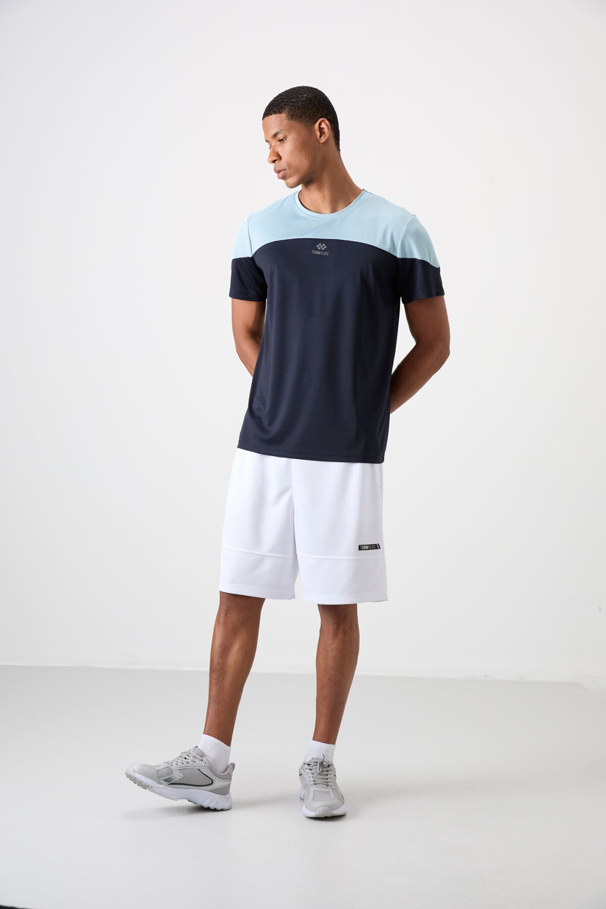 Navy Blue Polyester Breathable Textured Thin Flexible Standard Fit Men's Performance T-Shirt - 88386