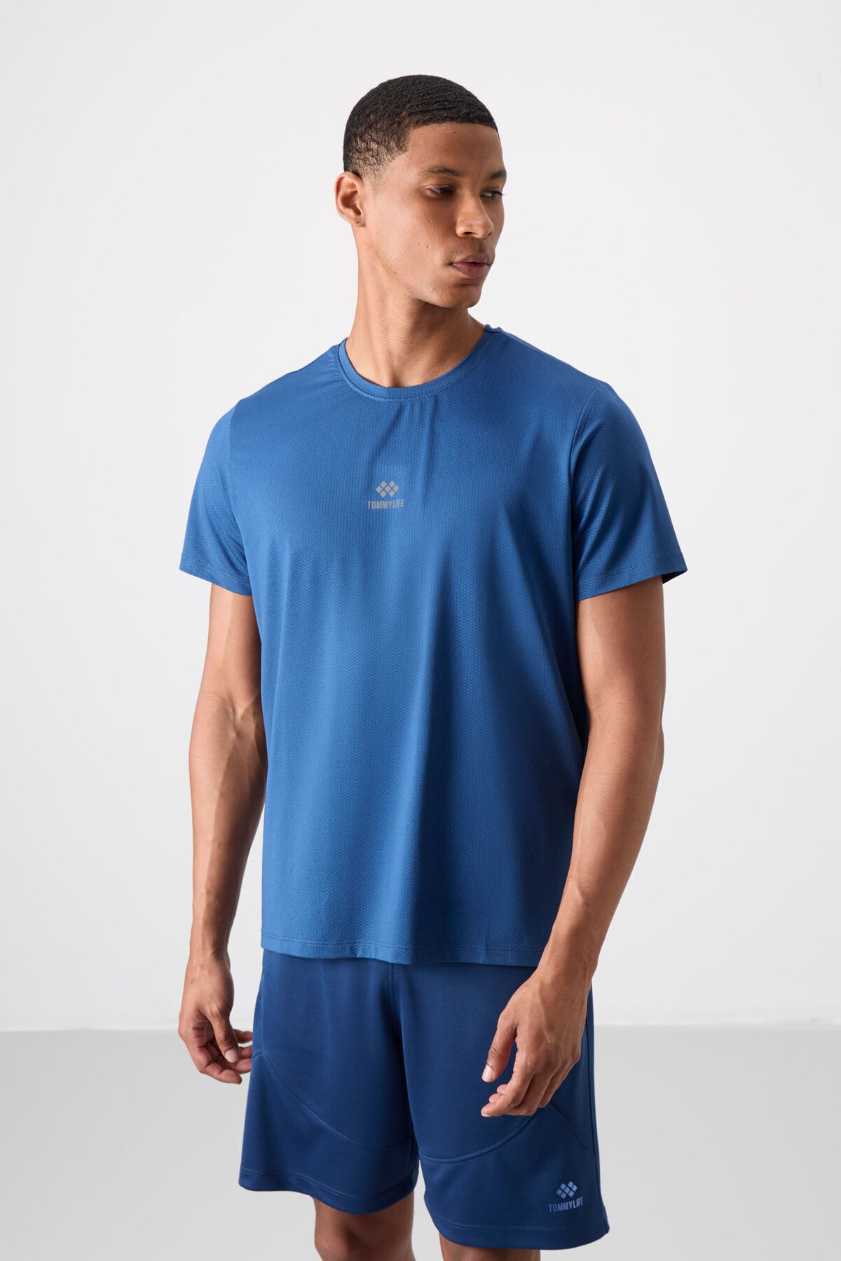 Parliament Polyester Breathable Textured Thin Flexible Standard Fit Men's Performance T-Shirt - 88387