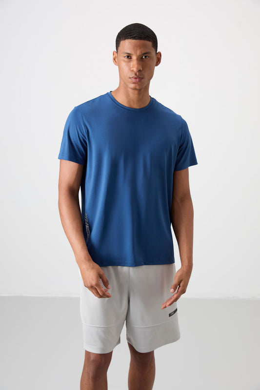 Parliament Polyester Breathable Textured Thin Flexible Standard Fit Men's Performance T-Shirt - 88388