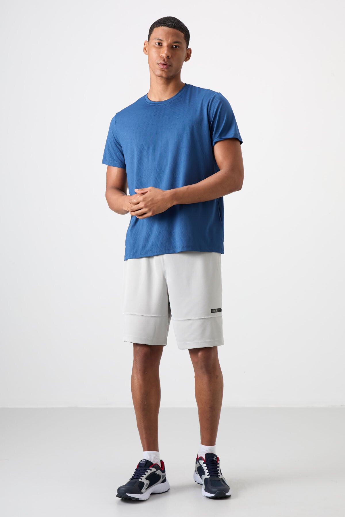 Parliament Polyester Breathable Textured Thin Flexible Standard Fit Men's Performance T-Shirt - 88388