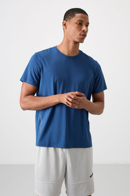Parliament Polyester Breathable Textured Thin Flexible Standard Fit Men's Performance T-Shirt - 88388