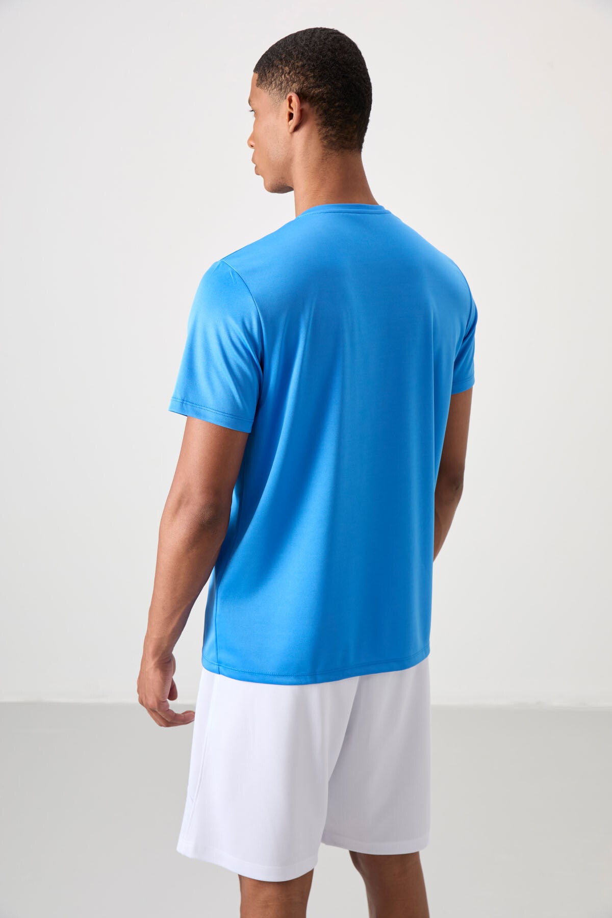 Breathable Textured Thin Flexible Standard Fit Men's Performance T-Shirt - 88385