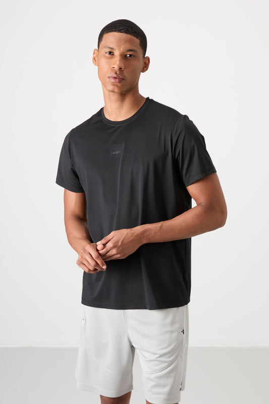 Black Polyester Breathable Textured Thin Flexible Standard Fit Men's Performance T-Shirt - 88384