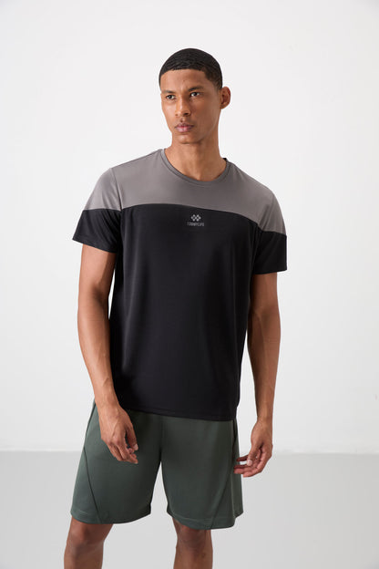 Black Polyester Breathable Textured Thin Flexible Standard Fit Men's Performance T-Shirt - 88386