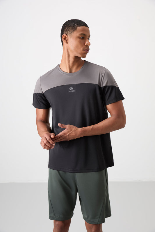 Black Polyester Breathable Textured Thin Flexible Standard Fit Men's Performance T-Shirt - 88386
