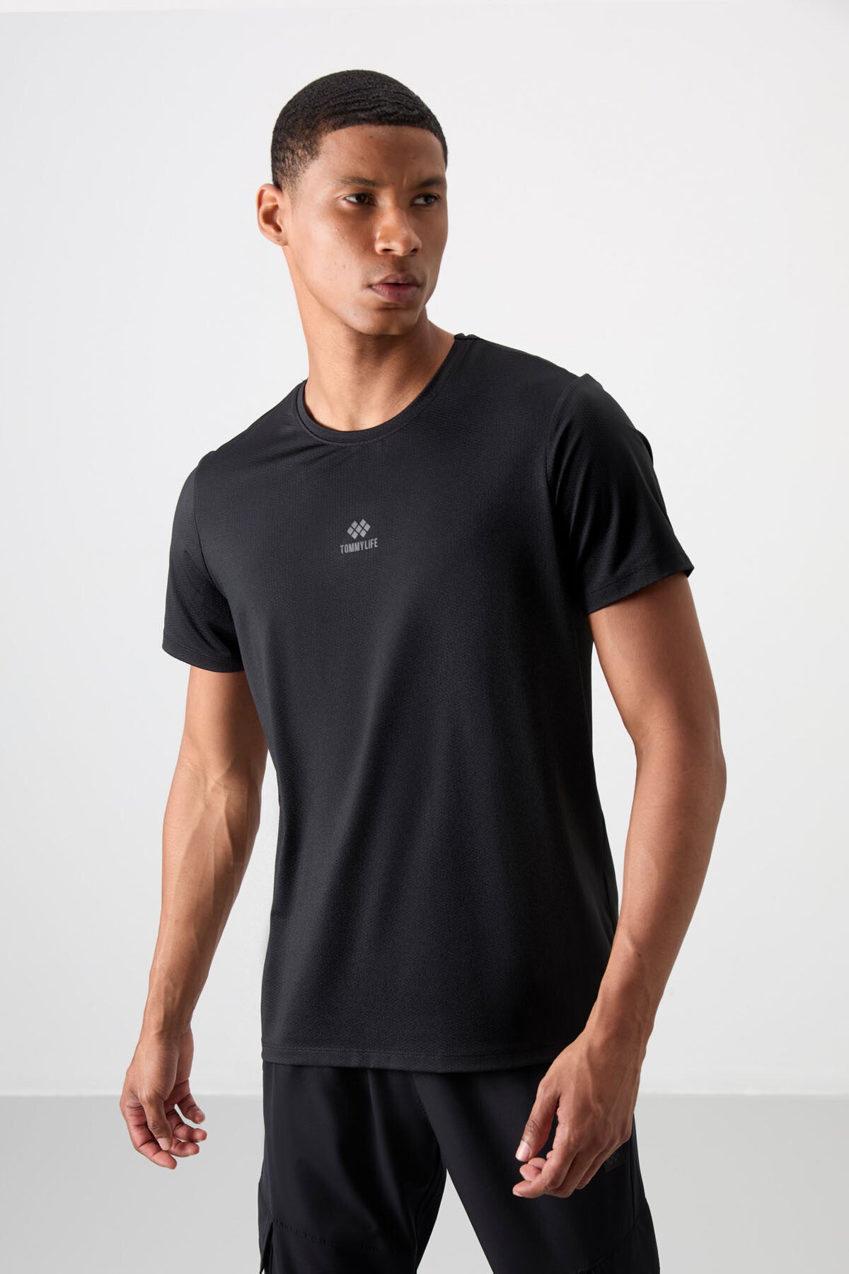 Black Polyester Breathable Textured Thin Flexible Standard Fit Men's Performance T-Shirt - 88387