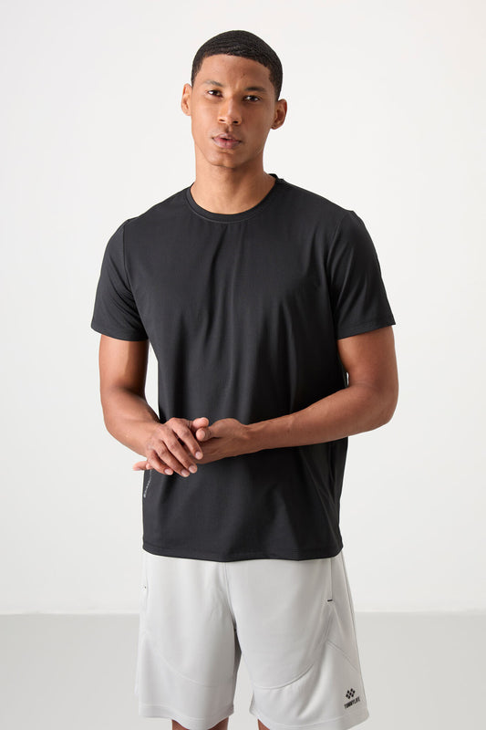Black Polyester Breathable Textured Thin Flexible Standard Fit Men's Performance T-Shirt - 88388