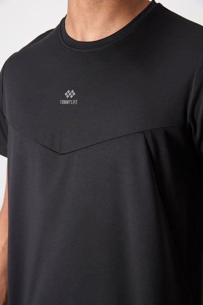 Black Polyester Breathable Textured Thin Flexible Standard Fit Men's Performance T-Shirt - 88391