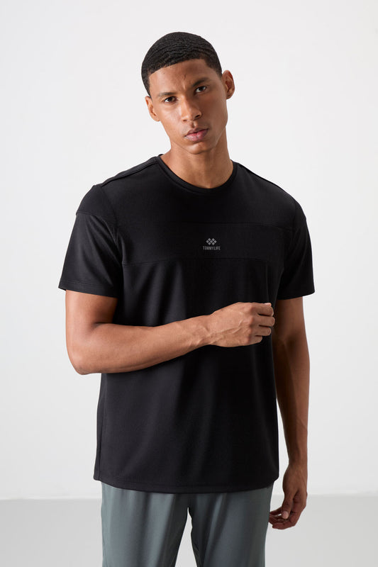 Black Polyester Breathable Textured Thin Flexible Standard Fit Men's Performance T-Shirt - 88396