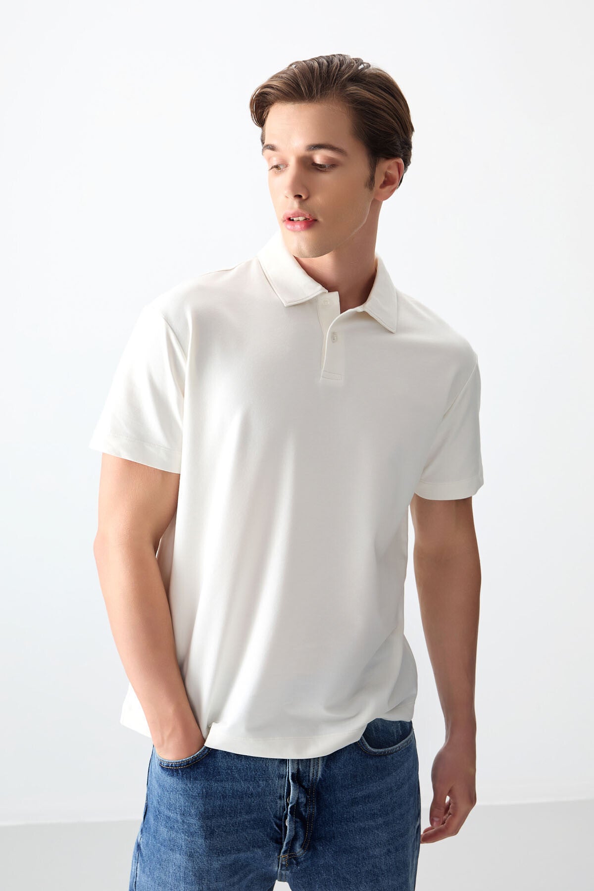 T-Shirt Oversized, basic, with a thick soft-weave Polo collar