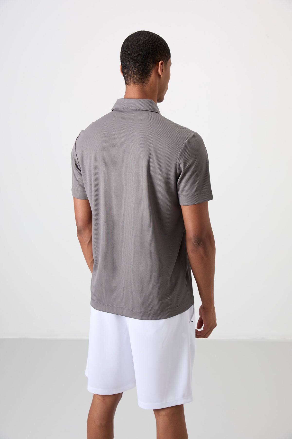 Dark Grey Polyester Breathable Textured Thin Flexible Standard Fit Polo Collar Men's Performance T-Shirt - 88392