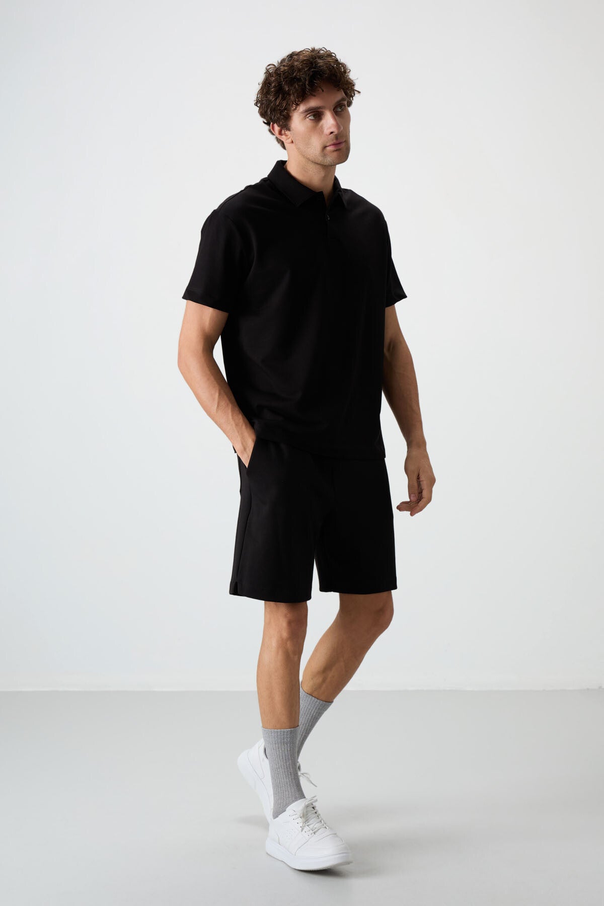 Black Cotton Thick Soft Textured Polo Collar Oversize Fit Basic Men's T-Shirt - 88381