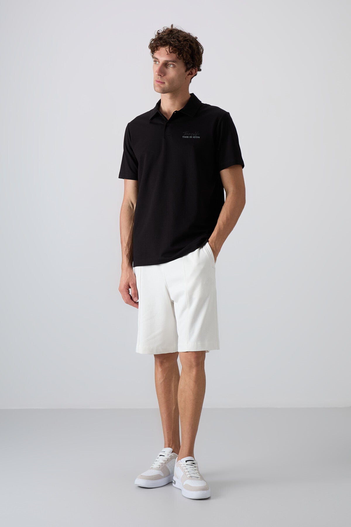 Black Cotton Thick Soft Textured Standard Fit Printed Polo Collar Men's T-Shirt - 88346