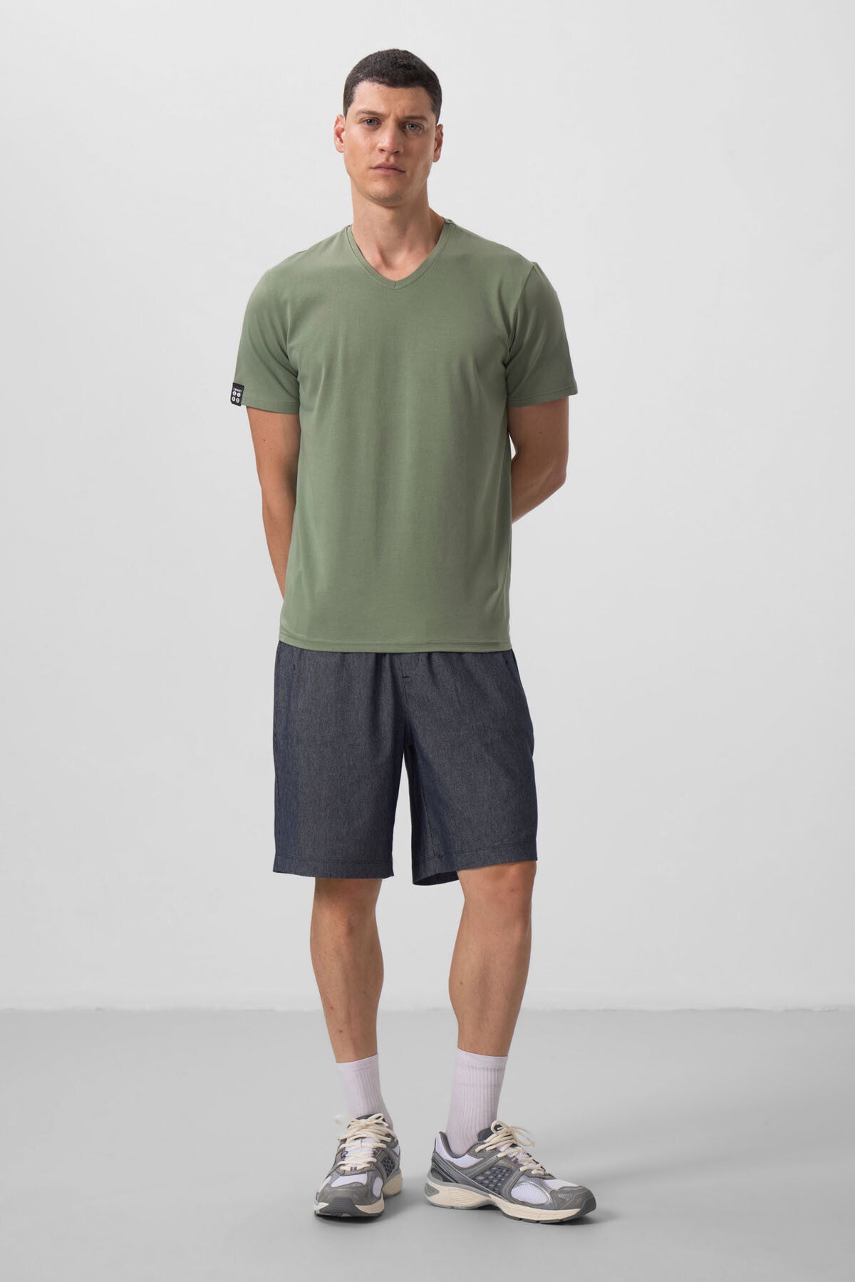 Light Green Basic Short Sleeve Standard Fit V Neck Men's T-Shirt - 87912