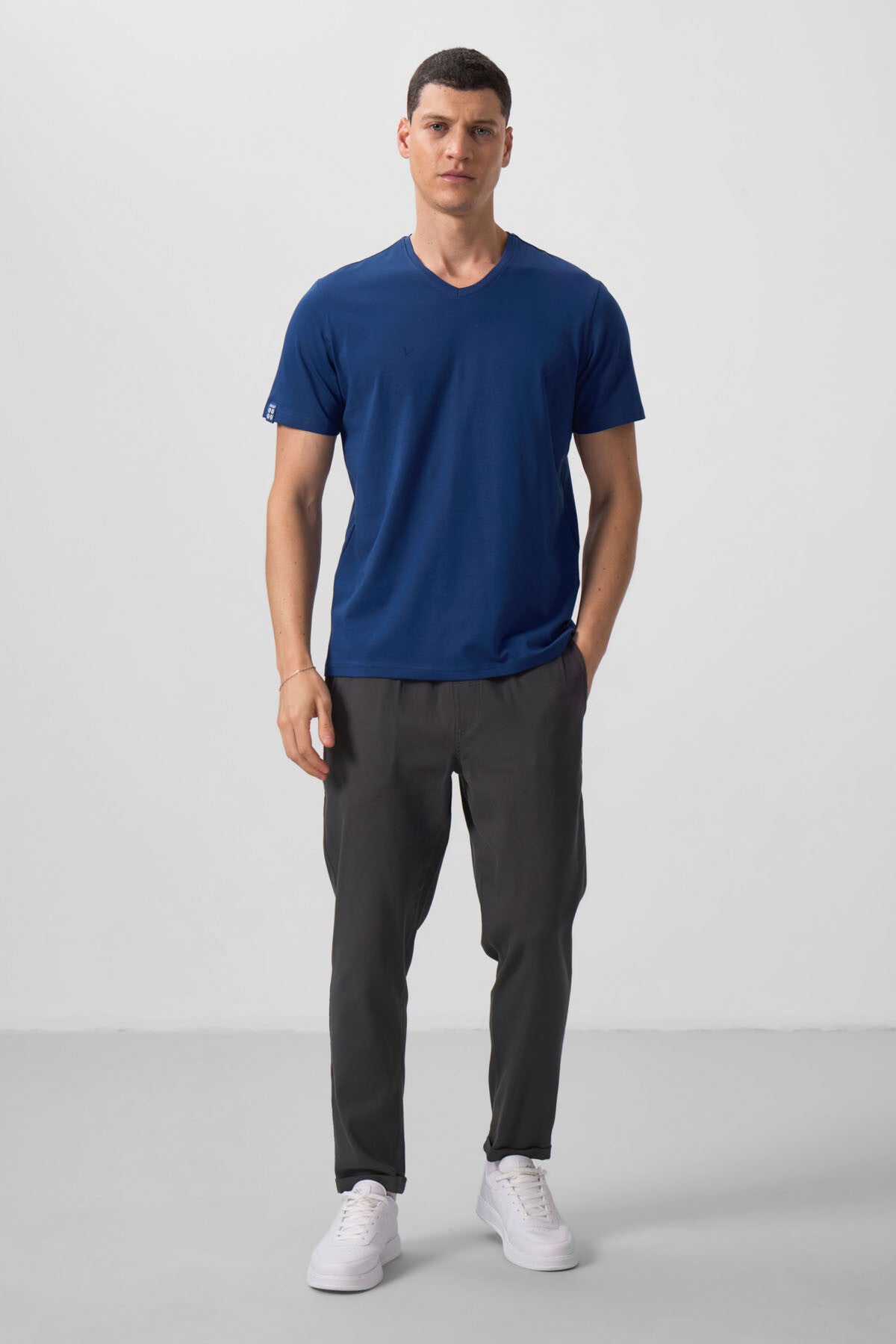 Parliament Basic Short Sleeve Standard Fit V-Neck Men's T-Shirt - 87912
