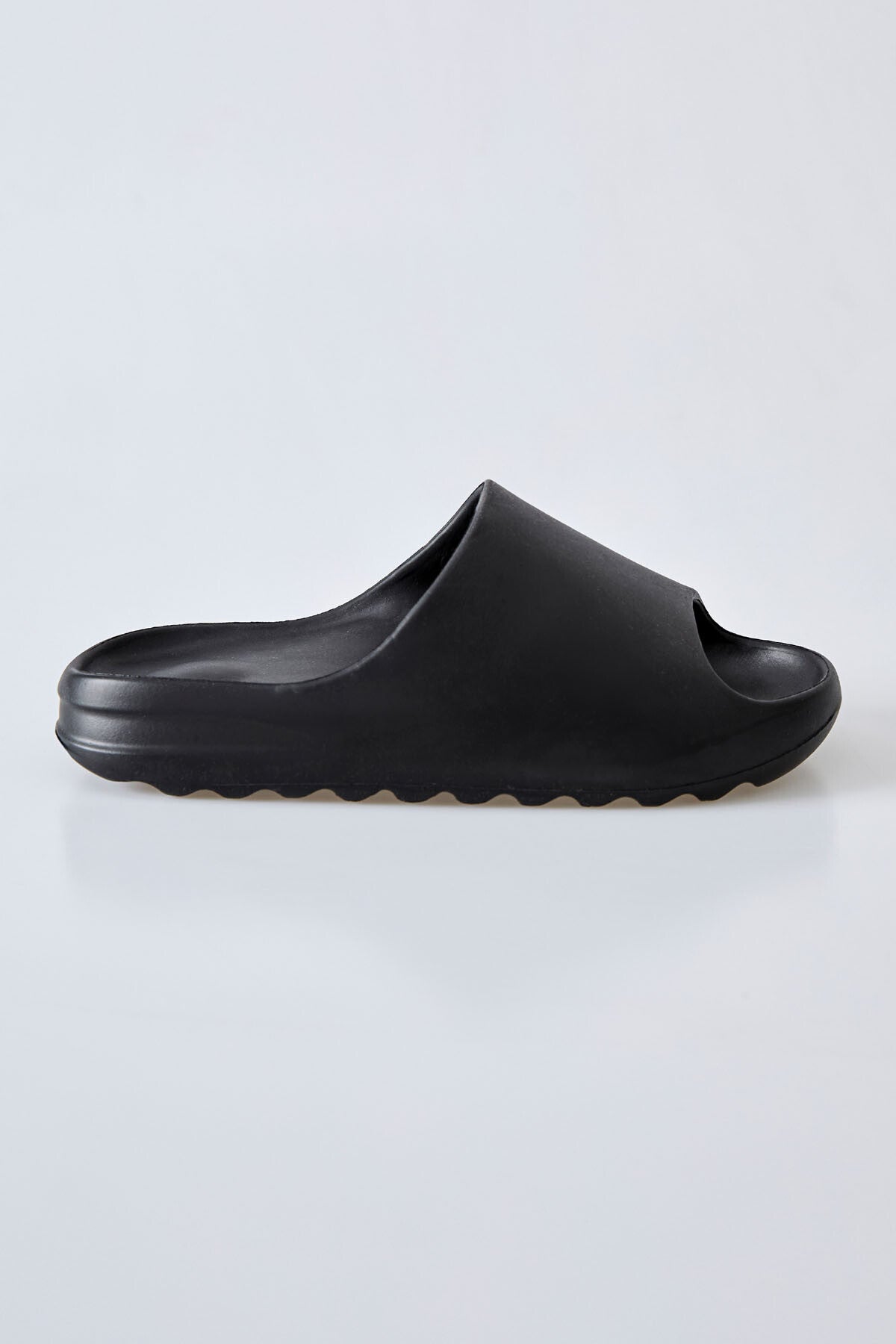 Black High-Sole Strapped Men's Slippers -89301