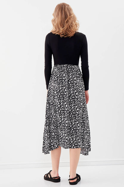 V COLLAR DRESS WITH SKIRT PATTERNED