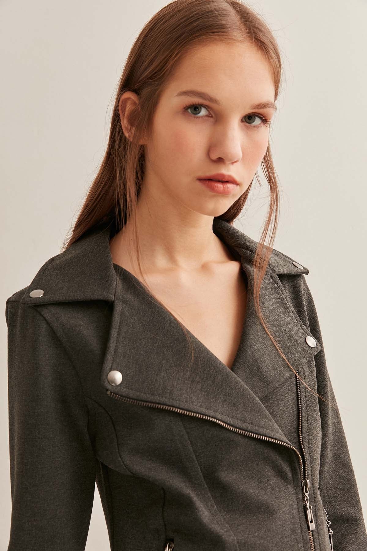 ZIPPERED BUTTERFLY COLLAR KNITTED BIKER JACKET