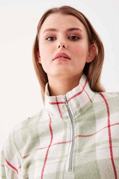 STEEP COLLAR PLAID DESEN SWEAT WITH ZIPPER