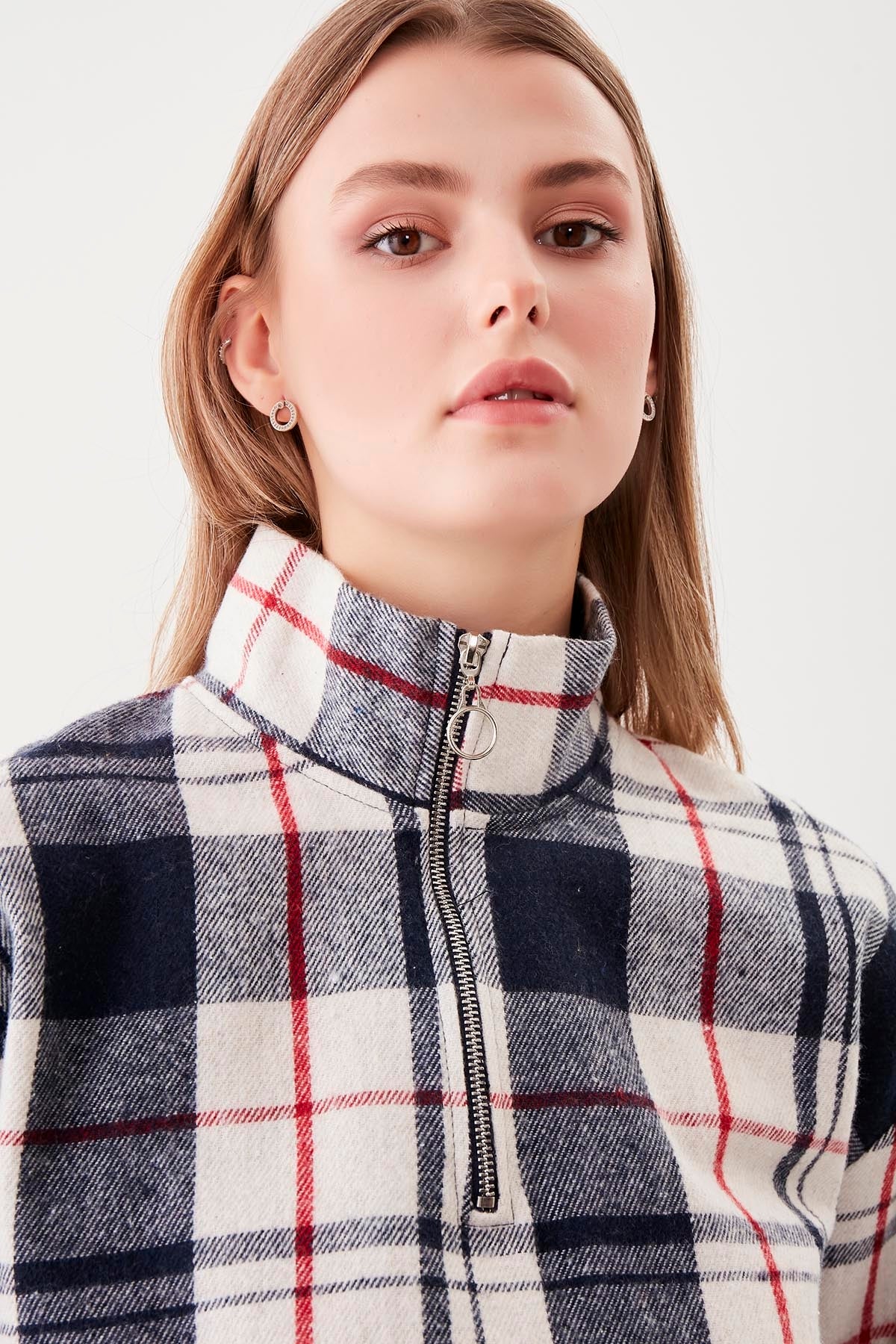 STEEP COLLAR PLAID DESEN SWEAT WITH ZIPPER