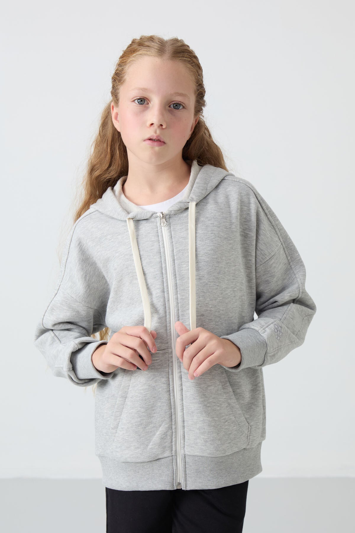 Grey Melange Cotton Fleece-Lined Soft Textured Standard Fit Embroidered Girls' Sweatshirt - 75149