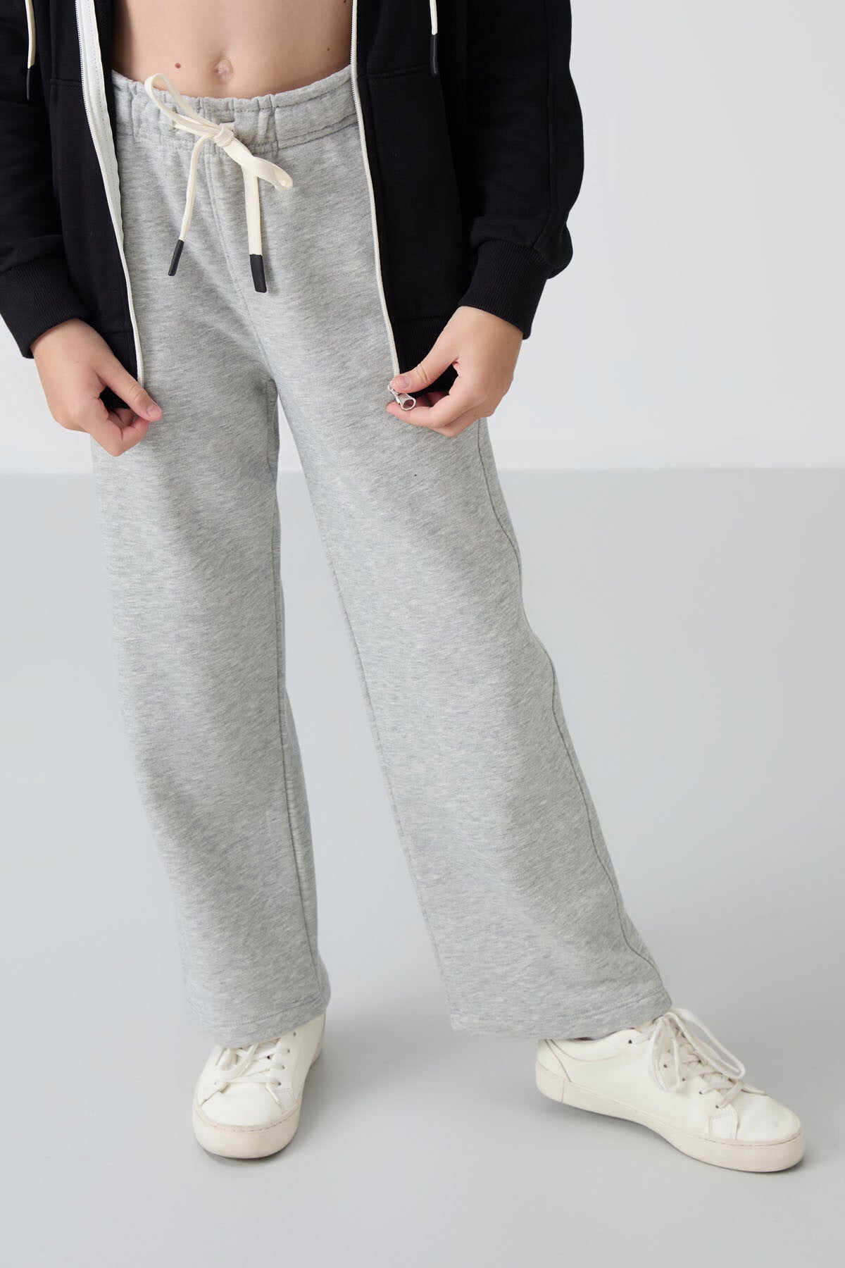Grey Melange Cotton Fleece-Lined Soft Textured Standard Fit Embroidered Girls' Tracksuit Bottom - 75146