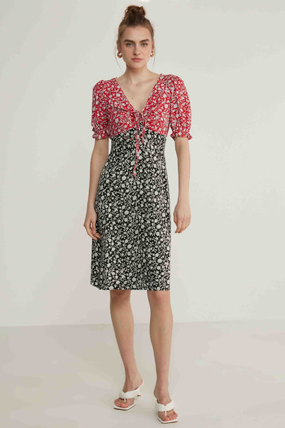 FLORAL V COLLAR DRESS