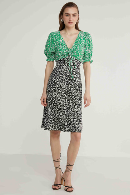 FLORAL V COLLAR DRESS