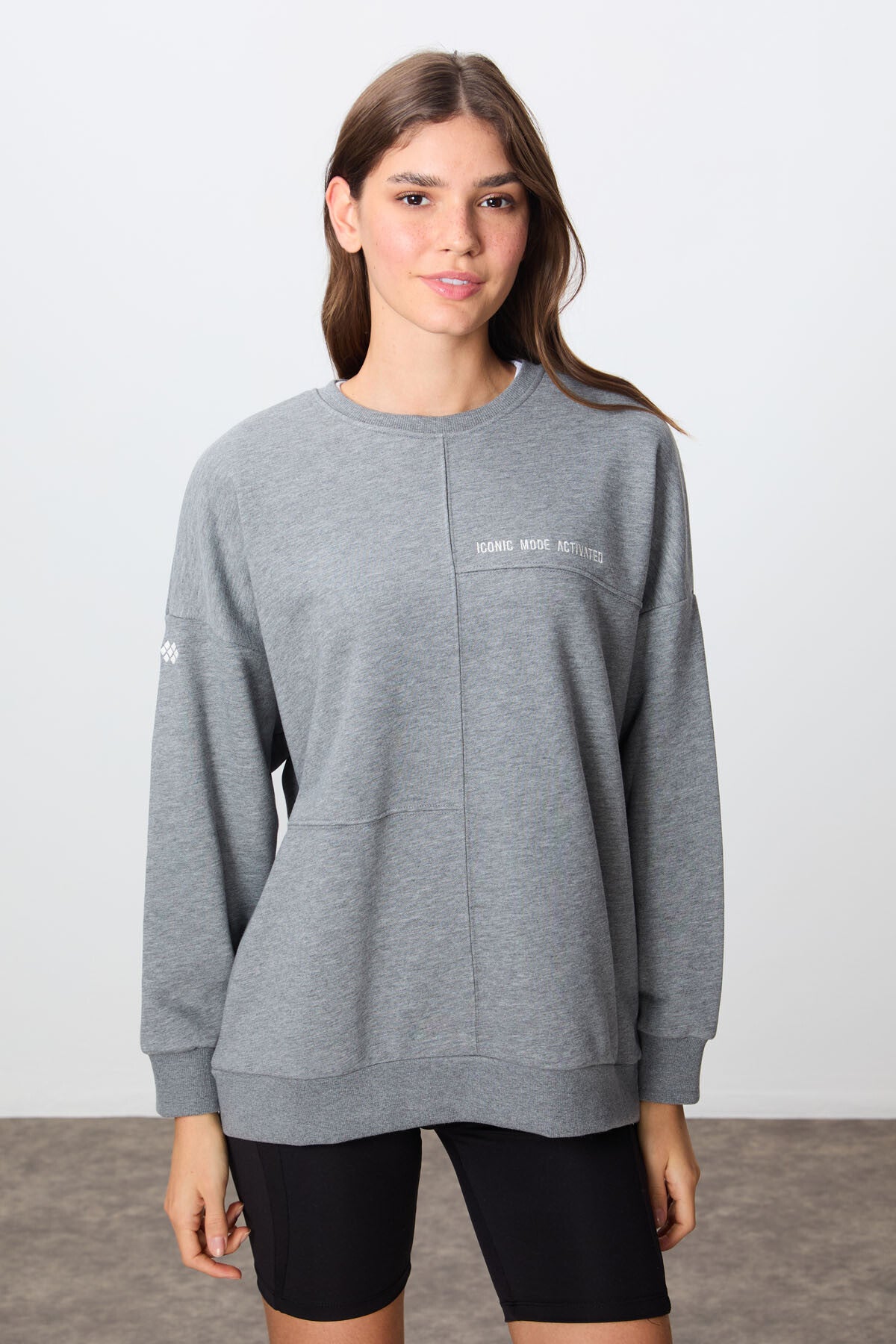Grey Melange Compact Cotton Thick Smooth Textured O Collar Oversize Fit Women's Sweatshirt - 97288